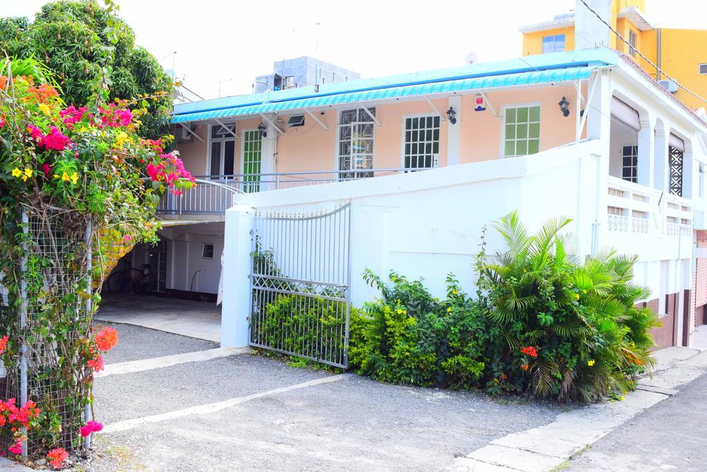 Mauri Holidays 'Budgeted Apartment' La Gaulette Bilik gambar