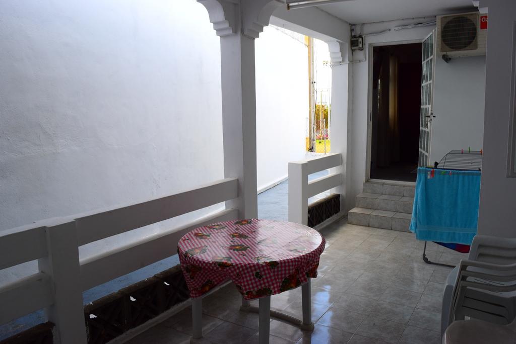 Mauri Holidays 'Budgeted Apartment' La Gaulette Bilik gambar