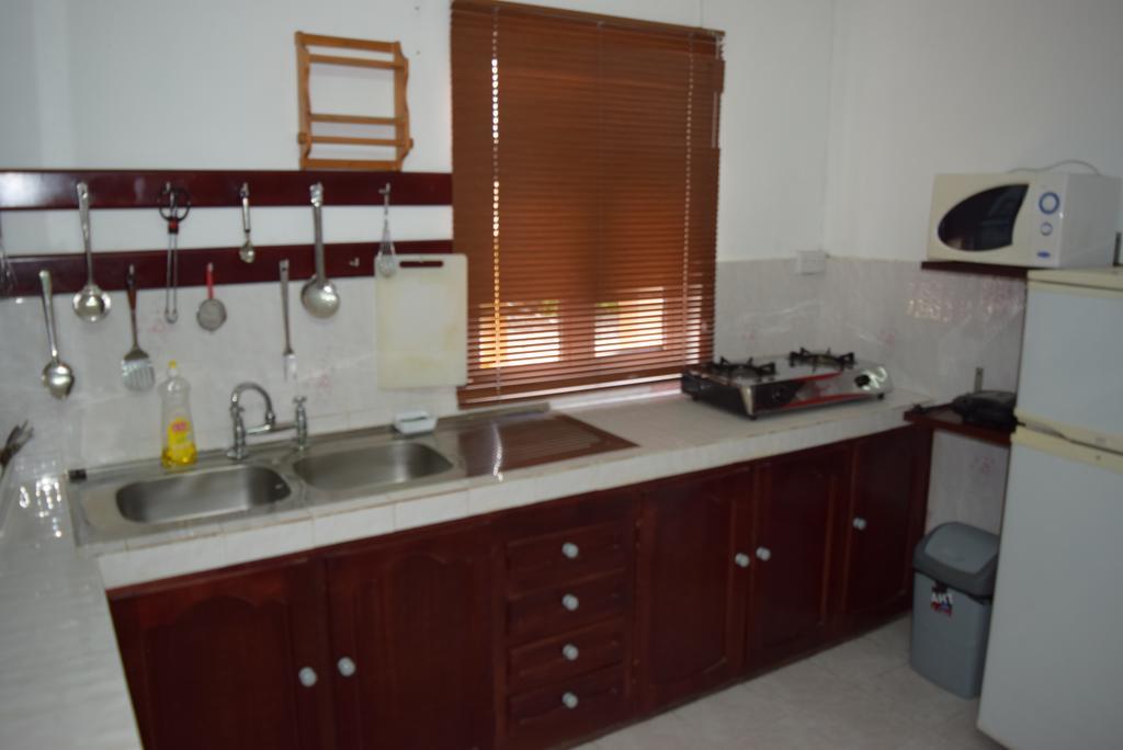 Mauri Holidays 'Budgeted Apartment' La Gaulette Bilik gambar